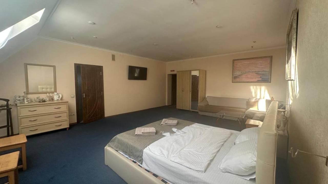 Hotel Sava Dream à Jytomyr Extérieur photo